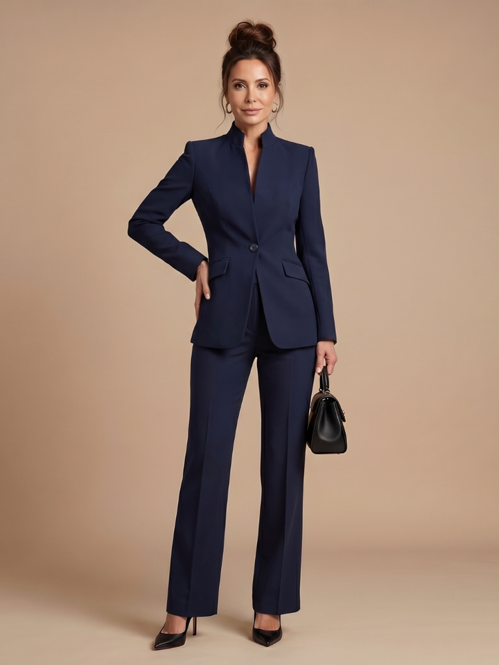 Delta™ | Traje entallado con cuello alto estructurado