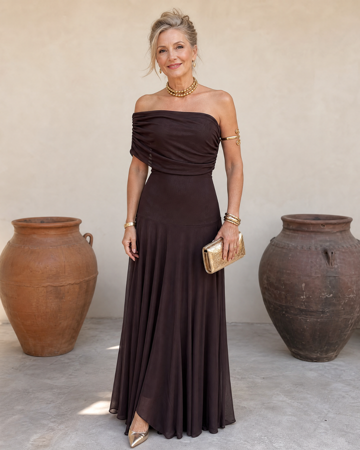 Valerinne | Vestido Maxi Fluido con Cuerpo Drapado y Hombros Descubiertos