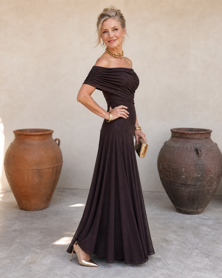 Valerinne | Vestido Maxi Fluido con Cuerpo Drapado y Hombros Descubiertos