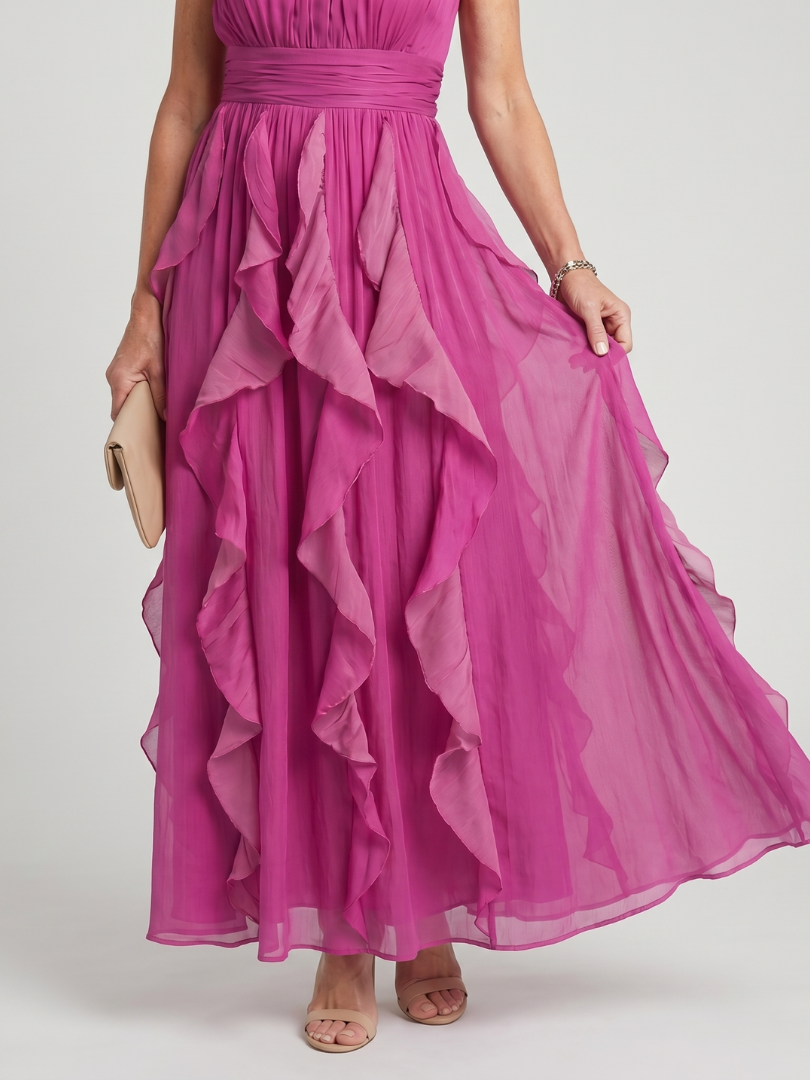 Orea | Vestido Maxi con Cuello Alto y Capas de Volantes