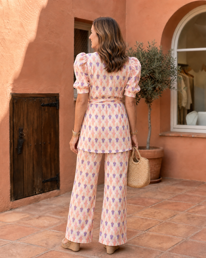 Elane | Conjunto de Blusa Envolvente Impresa y Pantalones Acampanados