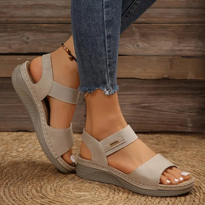 Sandalias de ajuste cómodo.