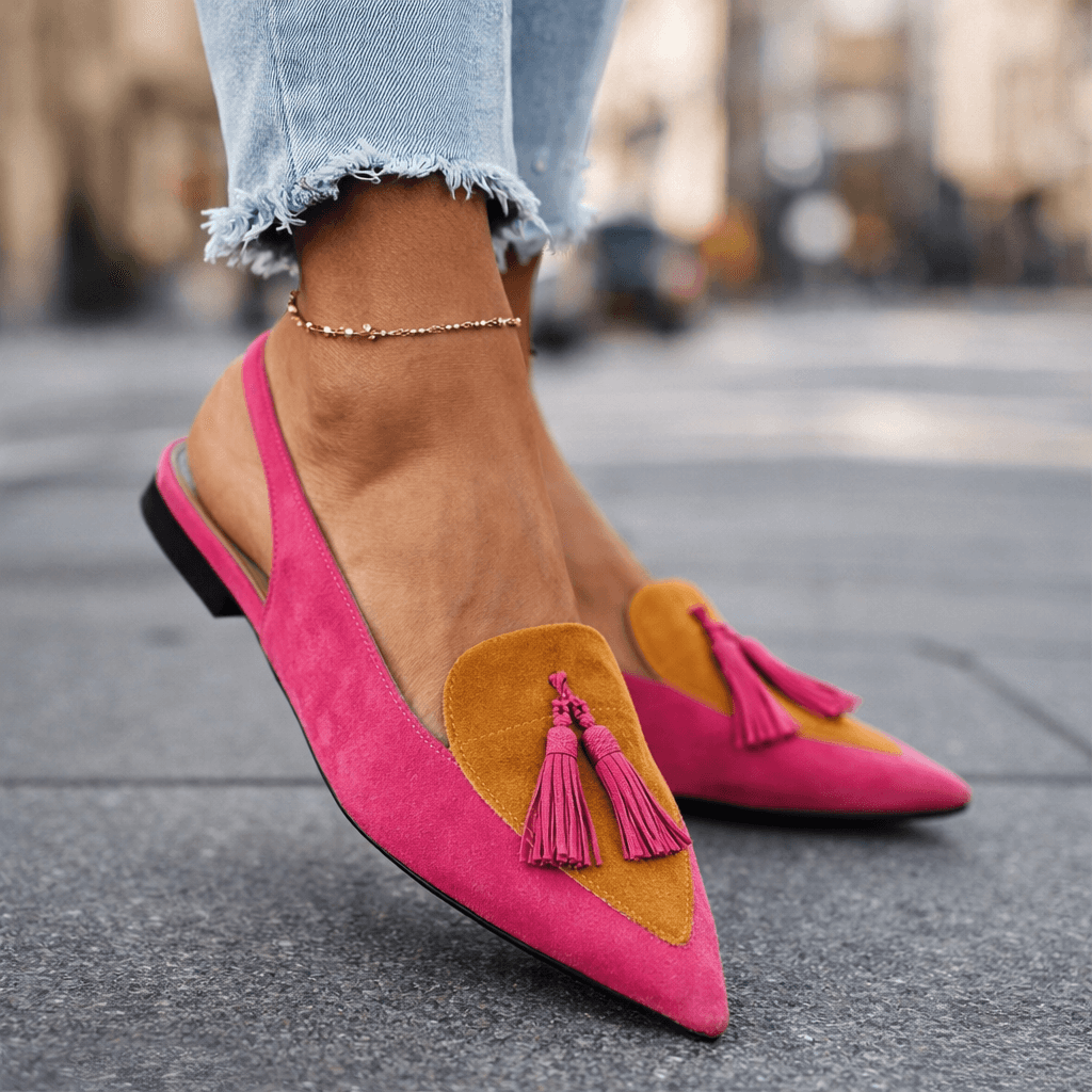 Lorena™ | Mules Bicolor Elegantes con Pompones