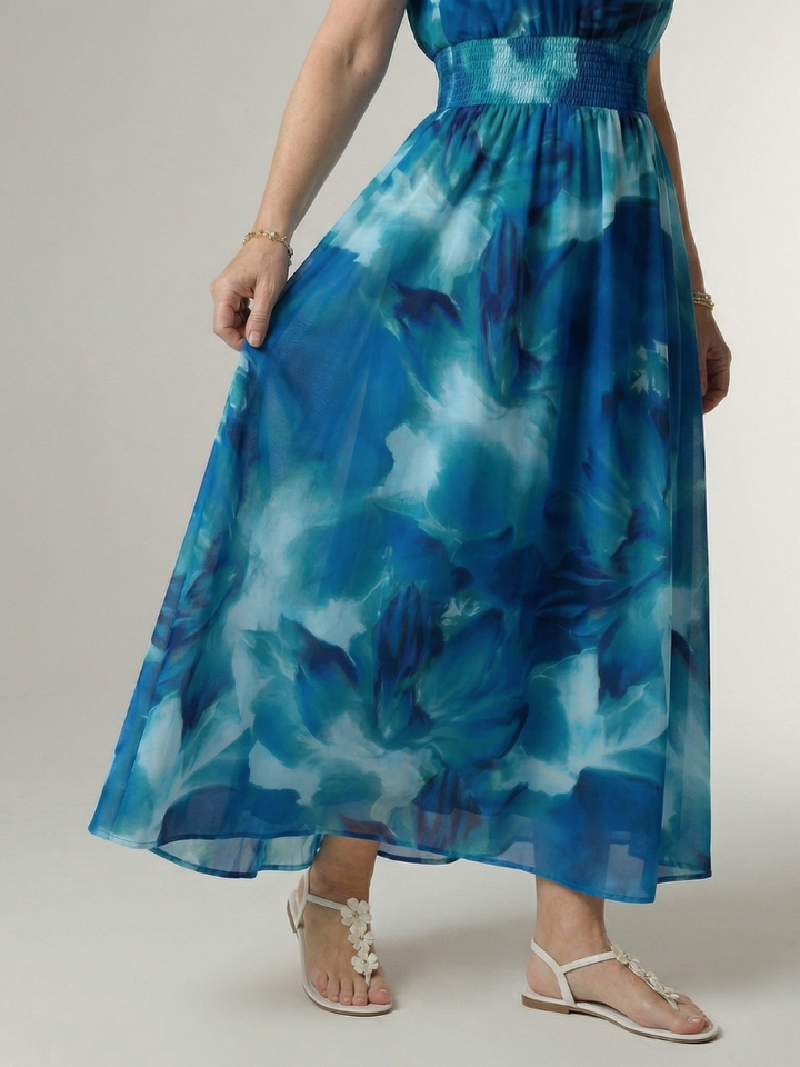 Sylin | Vestido Midi con Cuello Halter Arrugado