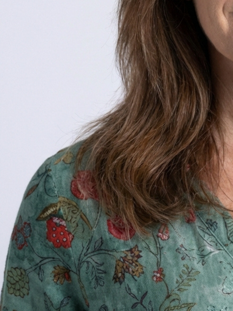 Marina | Vestido largo floral con escote en V y mangas tres cuartos