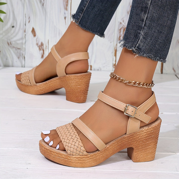 Sandalias con tacón en bloque trenzado