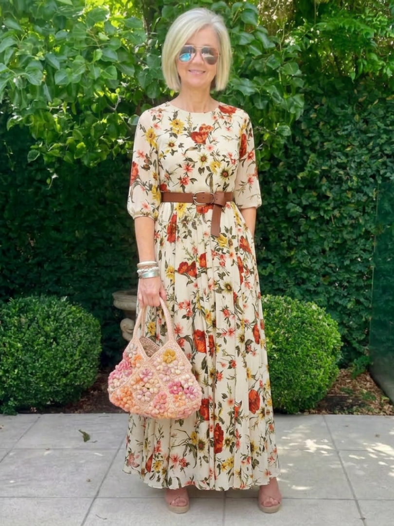 Lucía | Vestido largo con cuello redondo, manga tres cuartos y cinturón