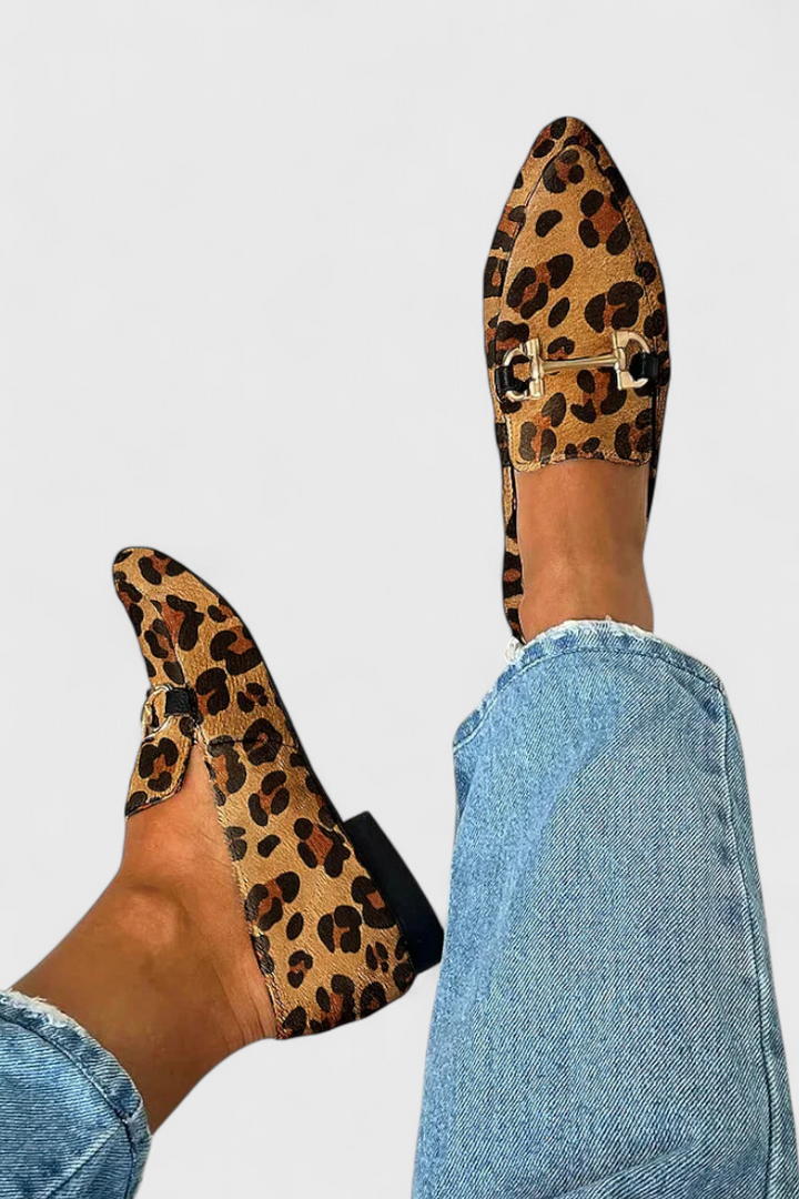 Mocasines Elegantes Rain con Patrón Grabado y Tacón Sutil